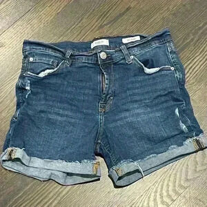 5 for 30$ KENSIE jean shorts size 4